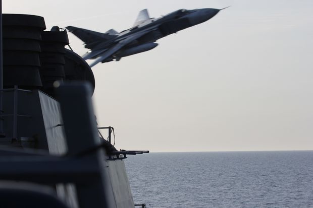 Rusiyanın bombardmançısı ABŞ gəmisinin üzərindən uçdu – FOTO+VİDEO