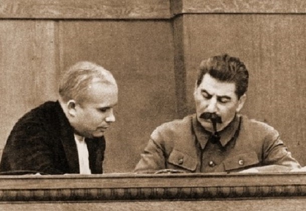 Oğluna görə Stalinin qarşısında diz çökən Xruşovun qisas əməliyyatı – Nə baş vermişdi?
