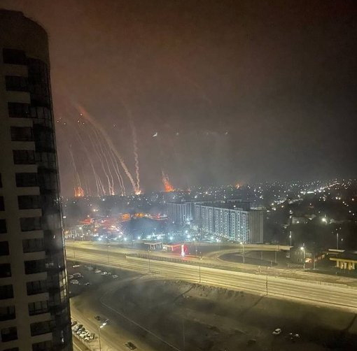 Ukraynanın paytaxtı bombalanır - VİDEO