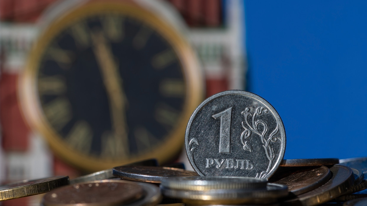 Rubl davamlı bahalaşır - Sanksiyalar fayda vermir?