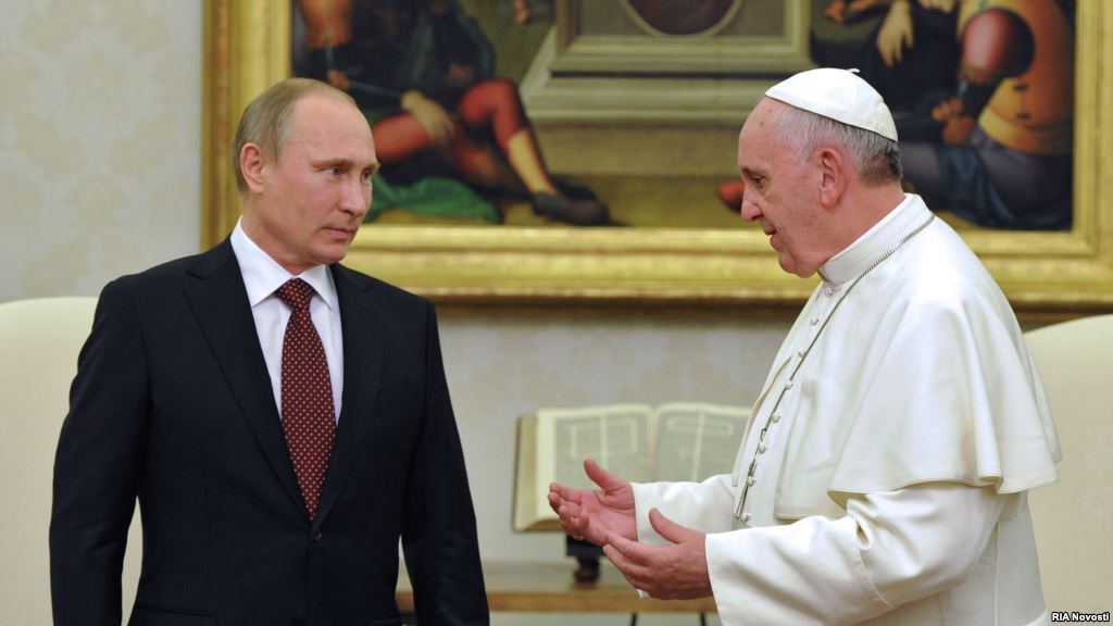 Putinlə görüşməyə hazıram – Papa